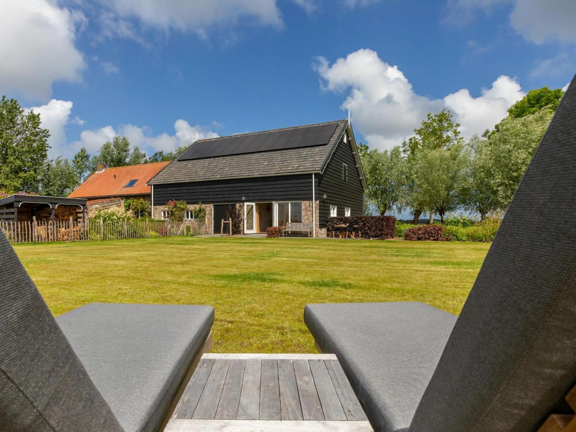 Lovely Holiday Home In Grijpskerke With Garden Eksteriør billede