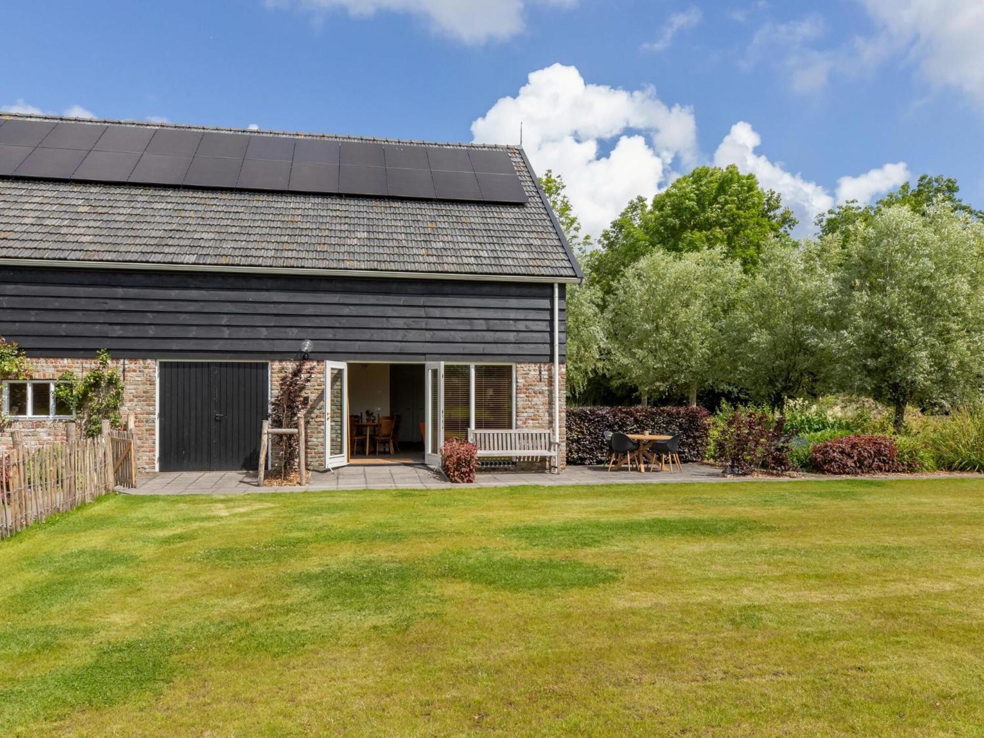 Lovely Holiday Home In Grijpskerke With Garden Eksteriør billede